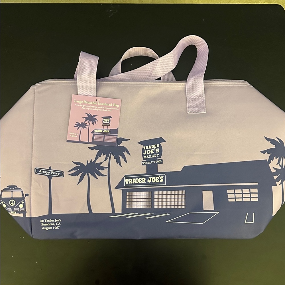 Trader Joe’s Huge Large Reusable Insulated Bag Tote Purple NWT Adorable VW Bus